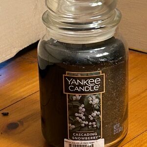 Yankee Candle Large Jar Cascading Snowberry. Unburned
